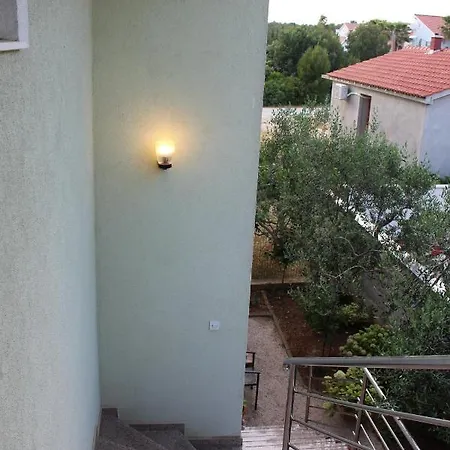 Apartment Vedrana *